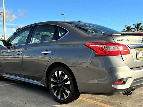 Used 2019 Nissan Sentra SR FWD image 3