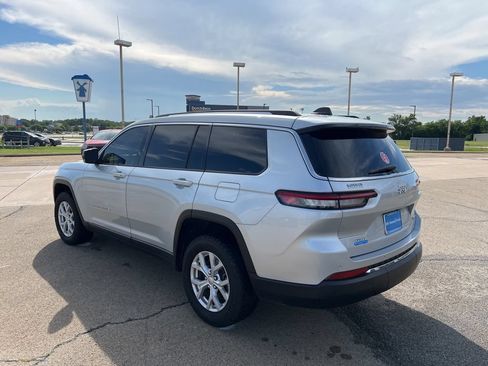 Used 2023 Jeep Grand Cherokee L Limited AWD/4WD image 7