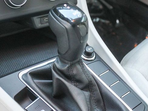 Used 2022 Volkswagen Jetta S image 20