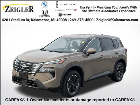 Used 2025 Nissan Rogue SV AWD/4WD image 1