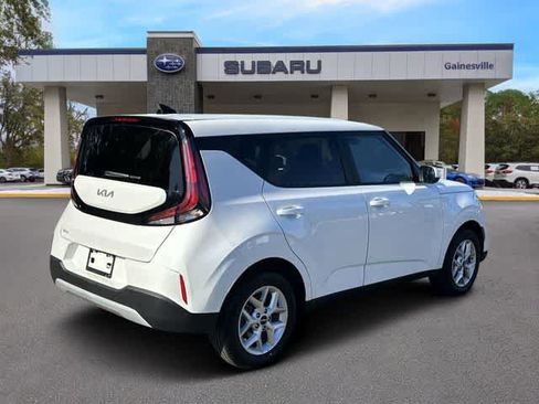 Used 2025 Kia Soul LX w/ LX Technology Package FWD image 6