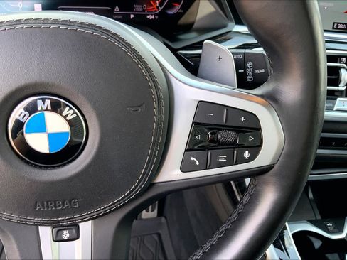 Used 2020 BMW X7 xDrive40i w/ M Sport Package AWD/4WD image 23