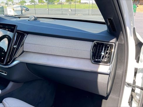 New 2026 Volvo XC90 T8 Ultra w/ Lounge Package AWD/4WD image 29