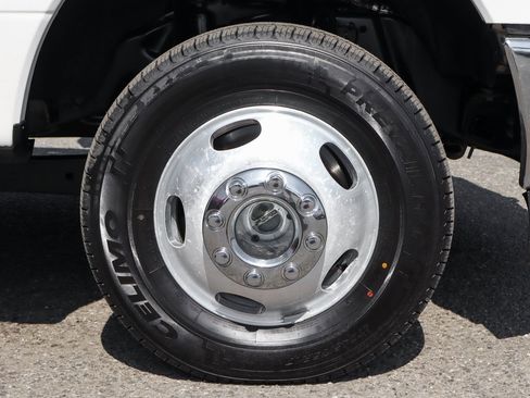 Used 2017 Ford F350 Lariat w/ Chrome Package image 43