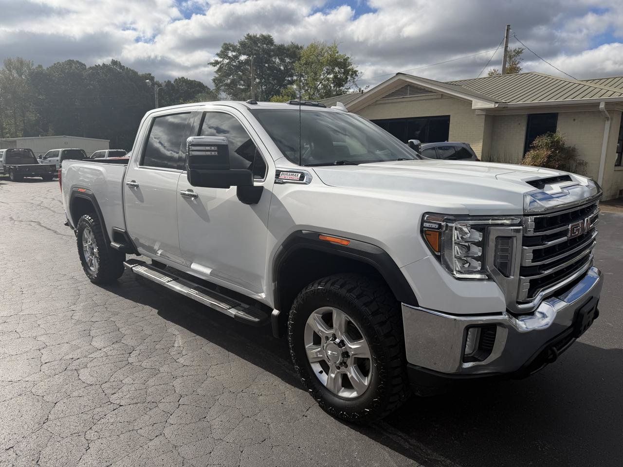 Used 2021 GMC Sierra 2500 SLT AWD/4WD image 3