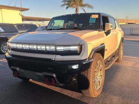 Used 2025 GMC Hummer EV 3X w/ LPO, Sport Package image 4