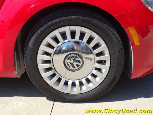 Used 2013 Volkswagen Beetle 2.5 FWD image 27