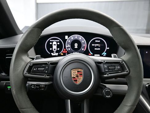 Used 2024 Porsche Panamera 4 image 6