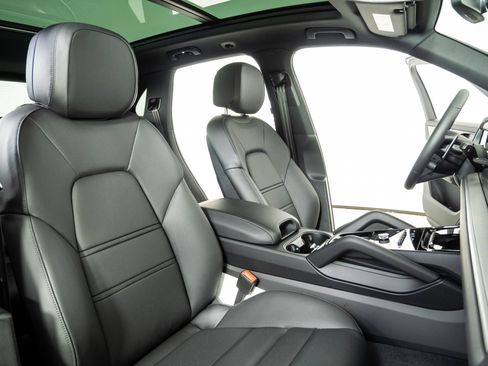 New 2026 Porsche Cayenne AWD/4WD image 24
