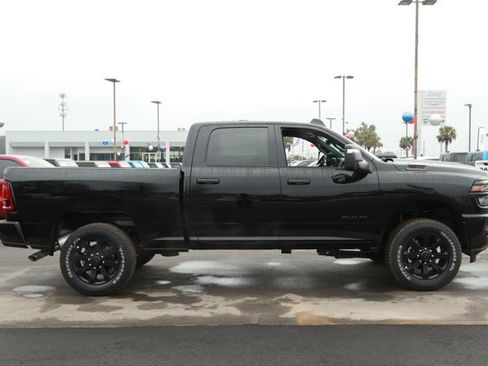 New 2026 RAM 2500 Big Horn AWD/4WD image 4