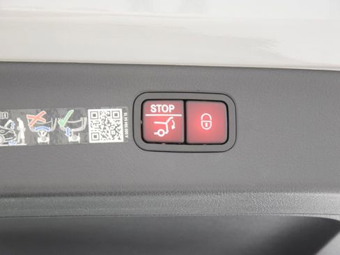 Certified 2023 Mercedes-Benz EQS 580 4MATIC SUV image 30