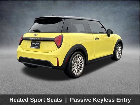 Used 2025 MINI Cooper S FWD image 9