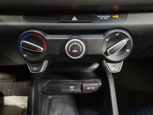 Used 2023 Kia Rio LX image 17