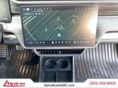 Used 2023 Rivian R1S Adventure AWD/4WD image 11