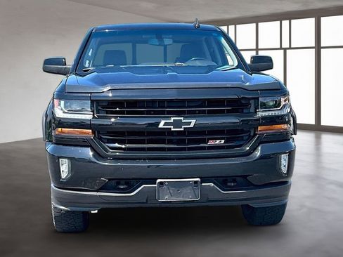 Used 2017 Chevrolet Silverado 1500 LT w/ Midnight Edition AWD/4WD image 4