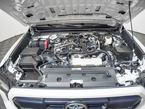 Used 2025 Toyota Tacoma TRD Off-Road w/ TRD Off Road Upgrade Package AWD/4WD image 4