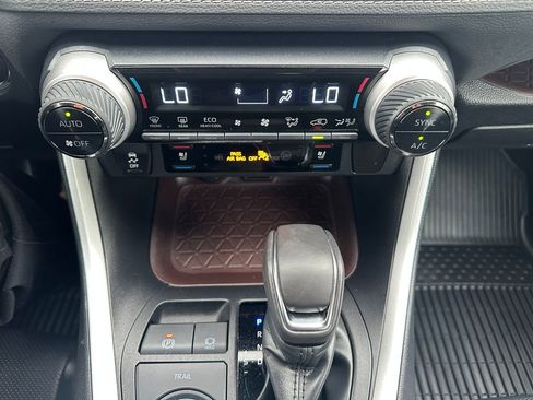 Used 2024 Toyota RAV4 Limited w/ Weather Package AWD/4WD image 16