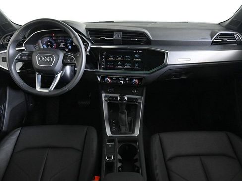 Certified 2025 Audi Q3 2.0T Premium w/ Convenience Package image 9