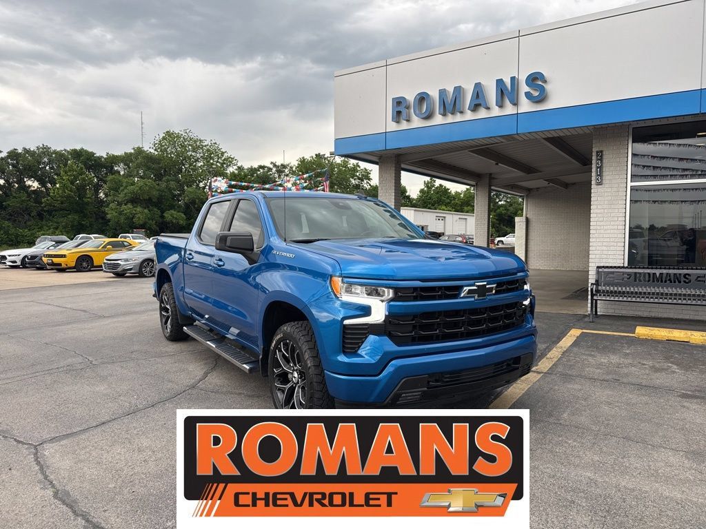Used 2023 Chevrolet Silverado 1500 RST AWD/4WD image 1