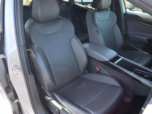 Used 2023 Volkswagen ID.4 S image 5