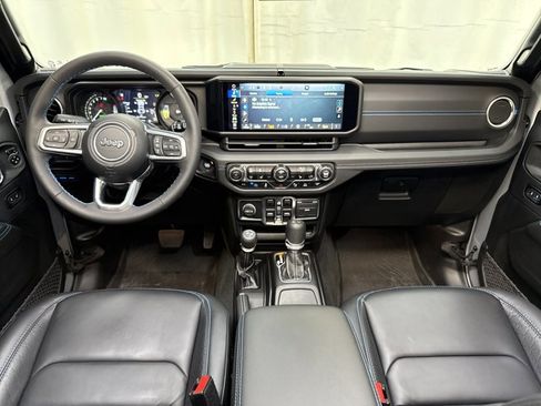 Used 2024 Jeep Wrangler High Altitude image 15