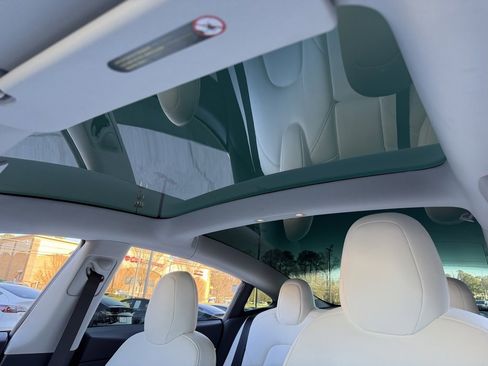 Used 2020 Tesla Model 3 Performance image 50