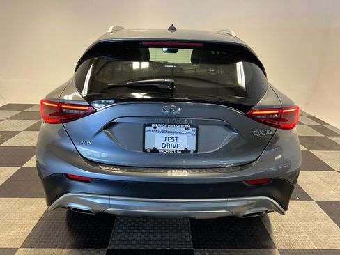 Used 2018 INFINITI QX30 Premium w/ Navigation Package AWD/4WD image 4