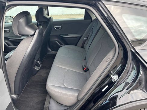 Used 2025 Kia K4 FWD image 25
