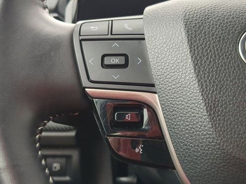 Certified 2025 Toyota Camry SE image 10