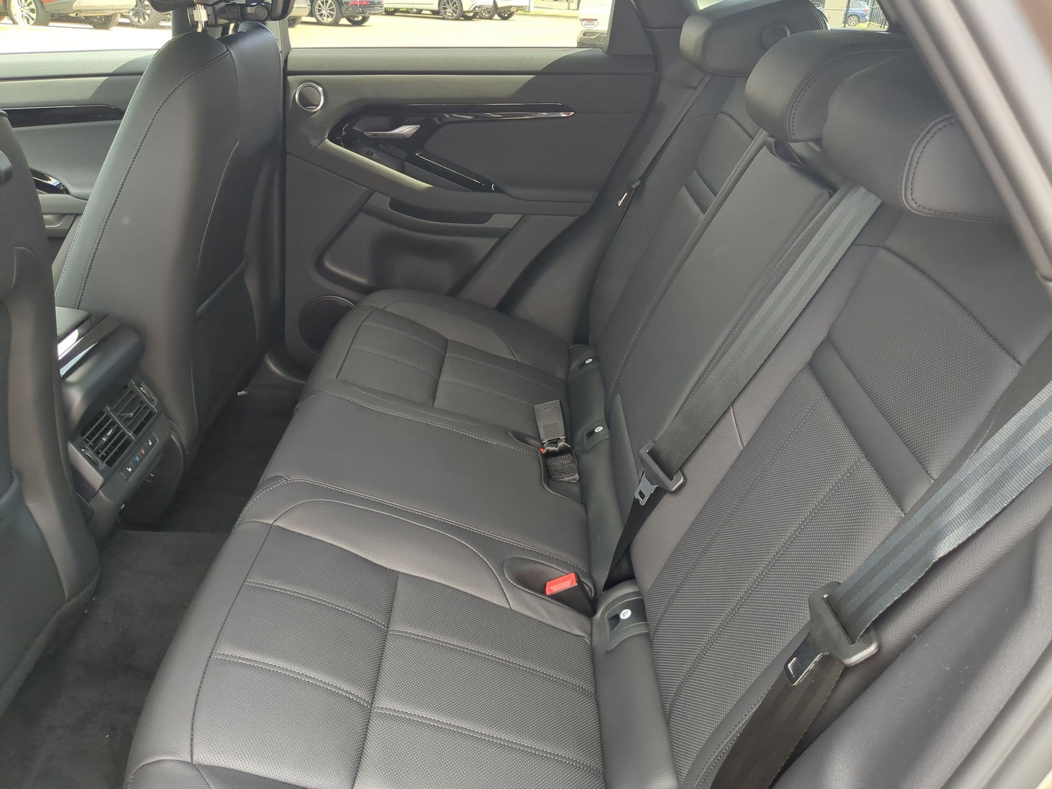 New 2026 Land Rover Range Rover Evoque S AWD/4WD image 28
