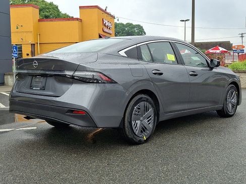New 2026 Nissan Sentra SV w/ SV Convenience Package FWD image 4