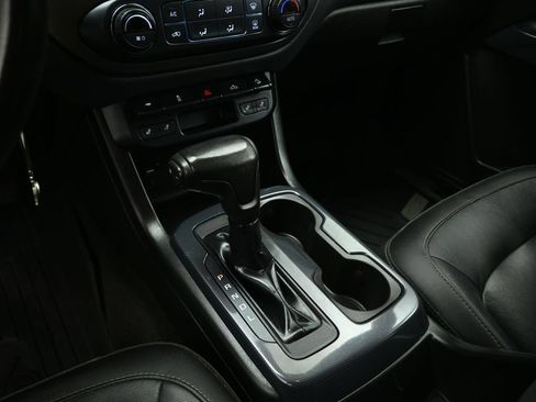 Used 2018 Chevrolet Colorado Z71 RWD image 15