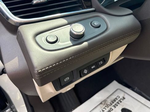 Used 2017 Buick LaCrosse Premium w/ Driver Confidence Package #2 FWD image 21