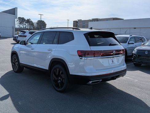 New 2026 Volkswagen Atlas SE image 5