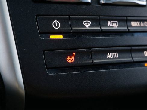 Used 2019 Lincoln MKC Select w/ Select Plus Package image 25