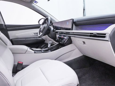 Certified 2025 Hyundai Tucson SEL image 13