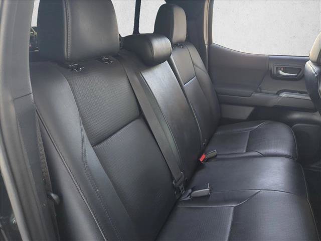 Used 2021 Toyota Tacoma TRD Off-Road w/ TRD Premium Off Road Package AWD/4WD image 19