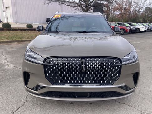 New 2025 Lincoln Aviator Black Label image 12