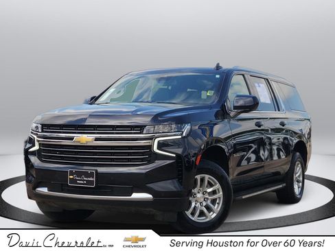 Used 2024 Chevrolet Suburban LT AWD/4WD image 1