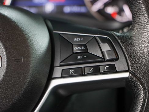 Used 2024 Nissan Altima 2.5 SV FWD image 14