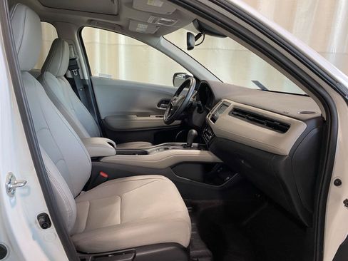 Used 2021 Honda HR-V EX-L image 13