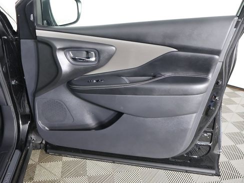 Used 2024 Nissan Murano SV image 22