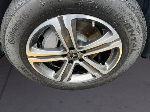 Certified 2022 Mercedes-Benz GLC 300 4MATIC w/ Premium Package Lite image 14