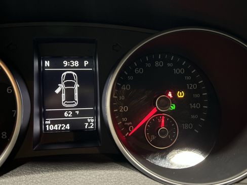 Used 2014 Volkswagen GTI Wolfsburg Edition image 14