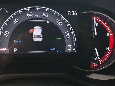 Used 2025 Toyota RAV4 XLE image 2