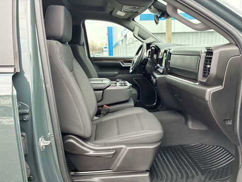 Used 2025 Chevrolet Silverado 1500 LT image 28