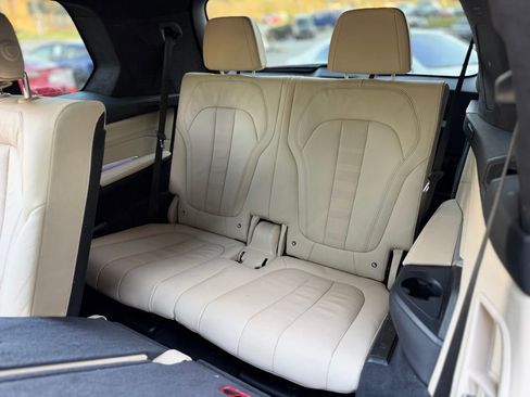 Used 2021 BMW X7 xDrive40i w/ Premium Package image 33