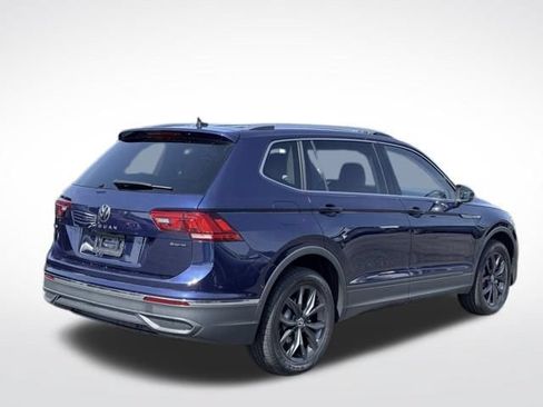 Used 2024 Volkswagen Tiguan SE AWD/4WD image 5