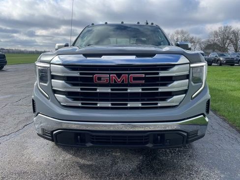 Used 2024 GMC Sierra 1500 SLE w/ Preferred Package AWD/4WD image 7