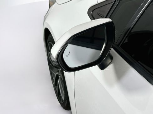 Used 2020 Toyota Corolla SE w/ SE Premium Package FWD image 16